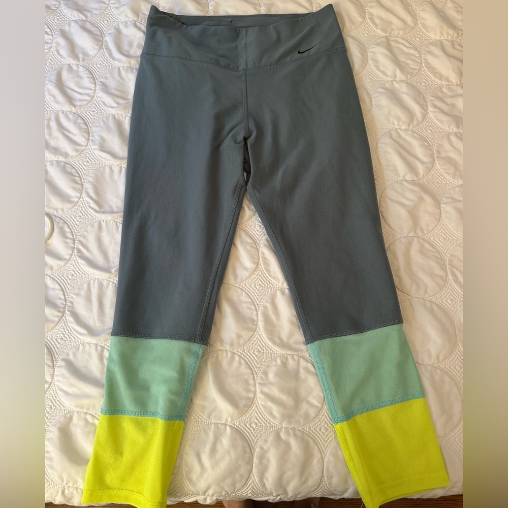 Nike Women Leggings in Gray and Citrus